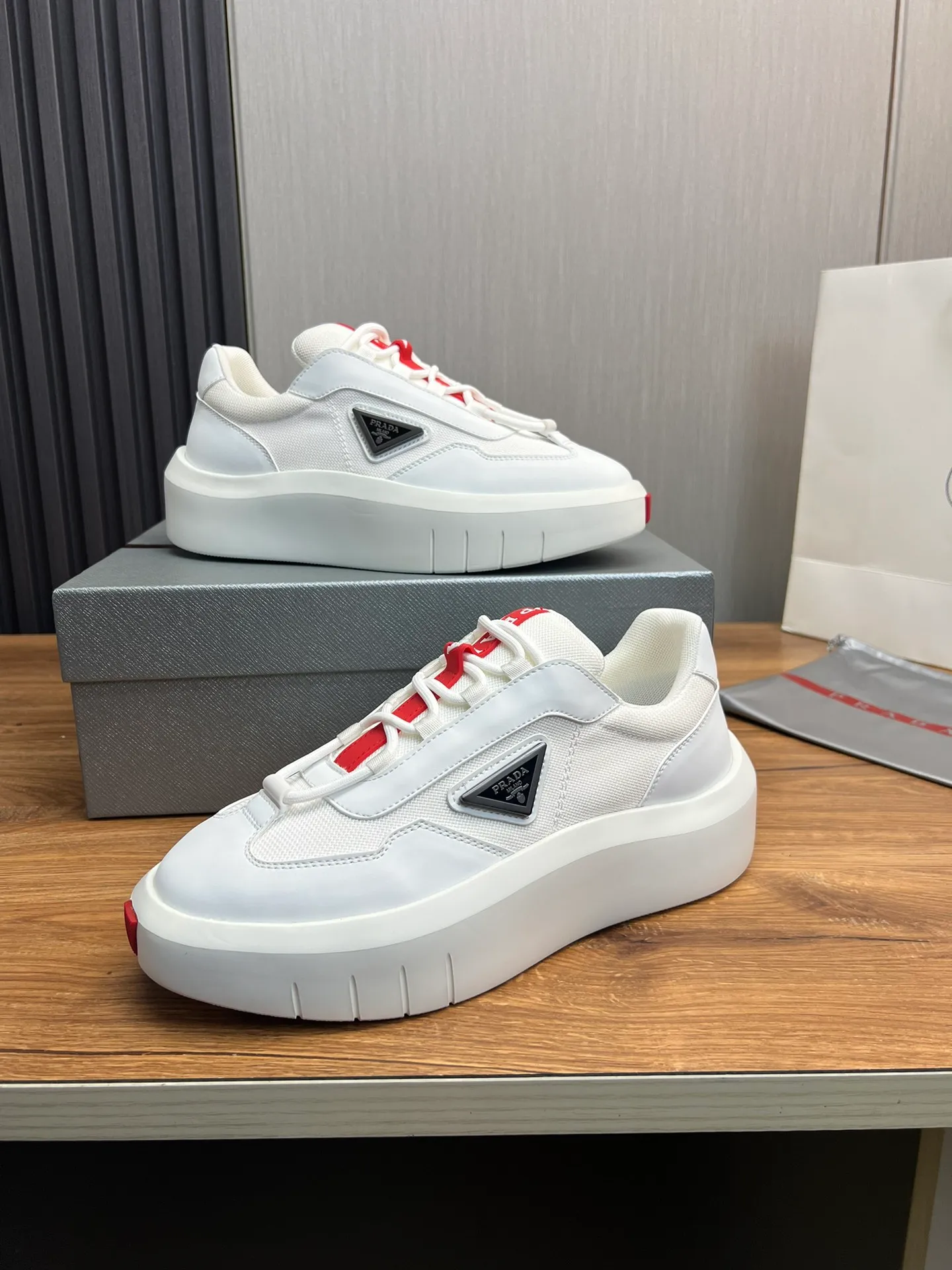 Men's shoes 💰620💰 [PRADA] Men's shoes are popular in the counter, official website is synchronized, high-quality shipments ✔️Original cowhide stitching mesh + cowhide lining, 1🆚1 replica, original original bottom, 38-45 (45 customized, non-refundable)